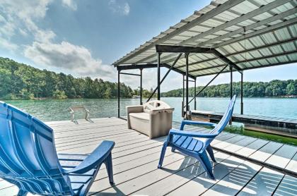 Sunny Lake Hartwell Home with Private Boat Ramp